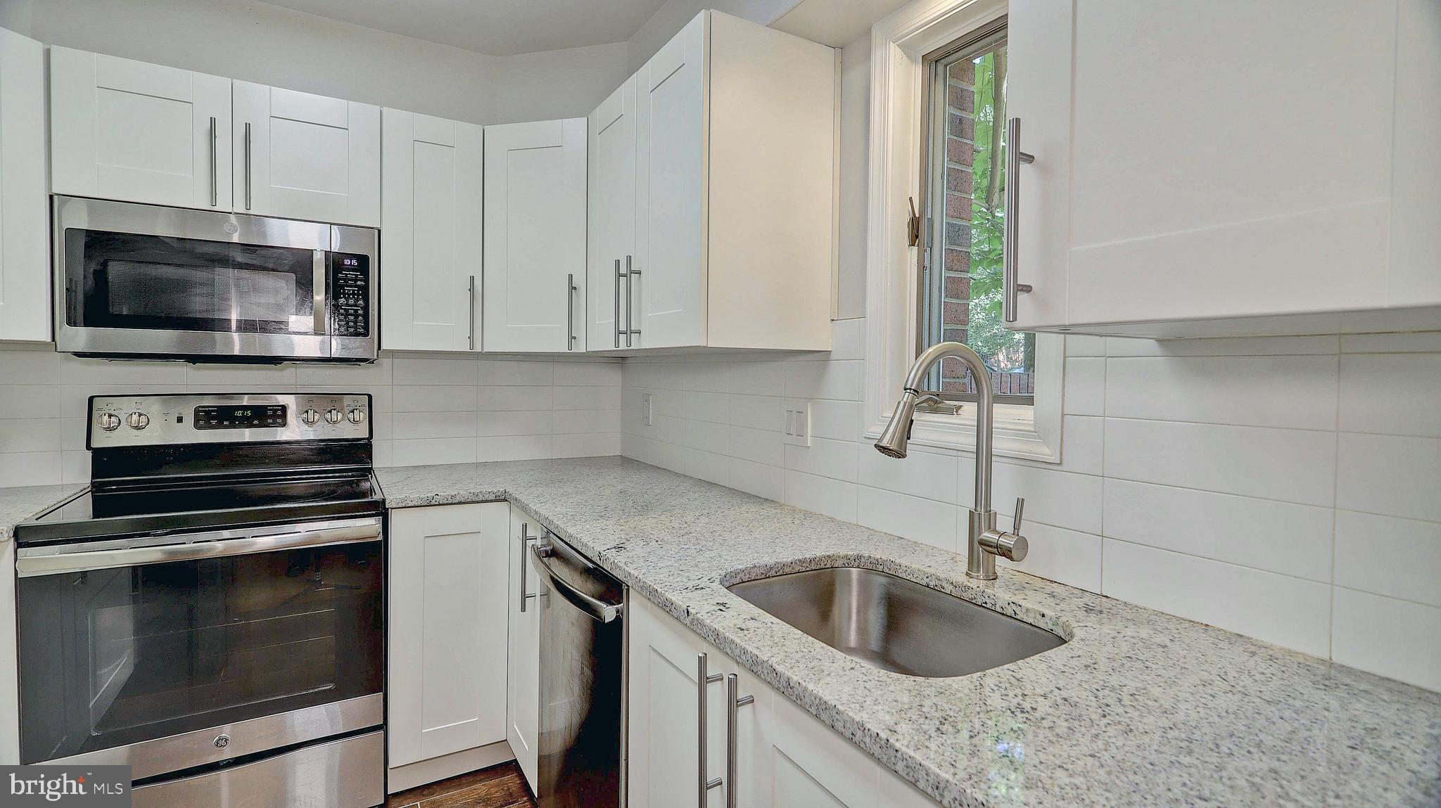 OLD BALLSTON TOWN - Residential Lease