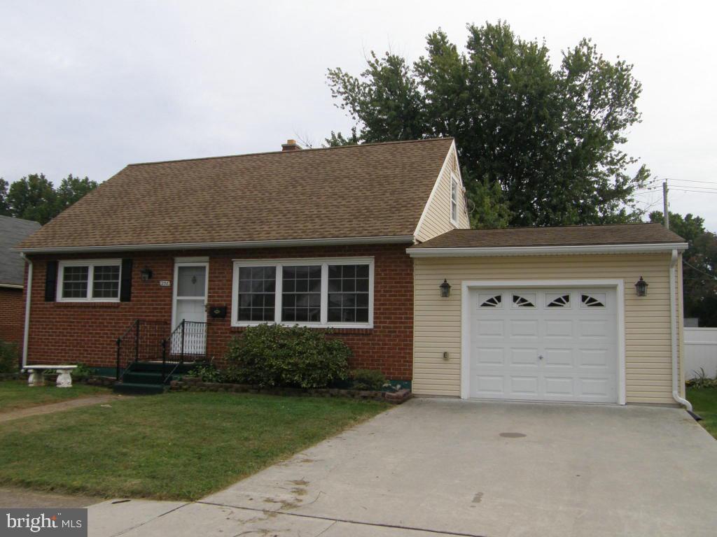 OAK HILLS - Residential