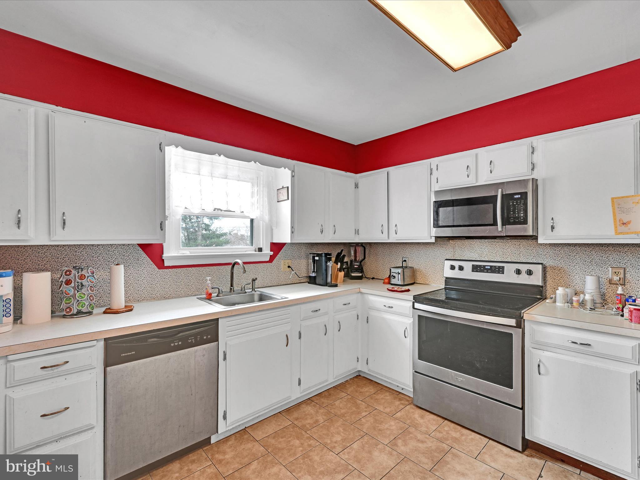 HEIDELBERG HEIGHTS - Residential