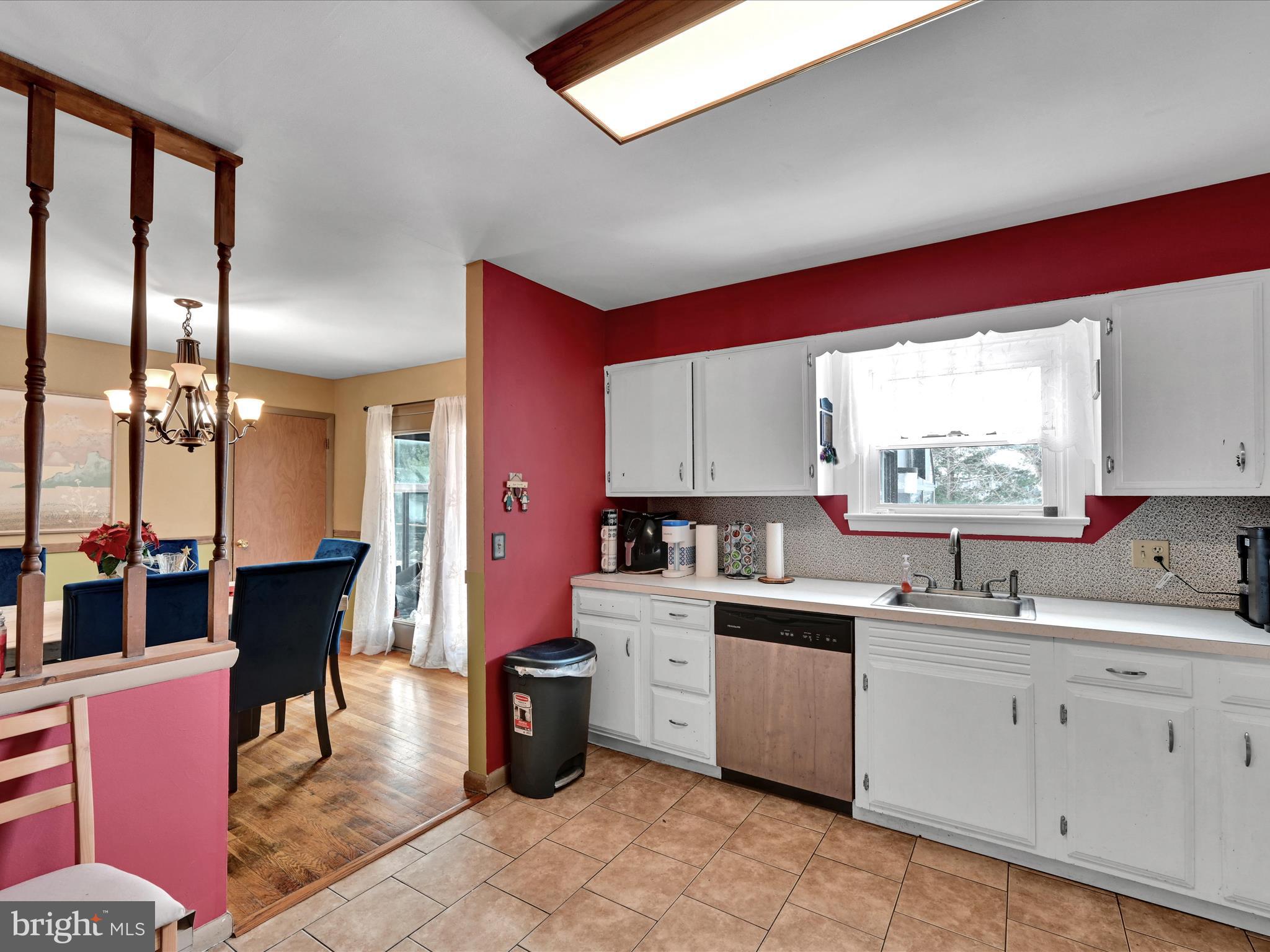 HEIDELBERG HEIGHTS - Residential