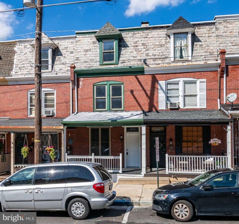 Townhouse For Sale - 1519 Fairview Street<br/> READING, PA 19606