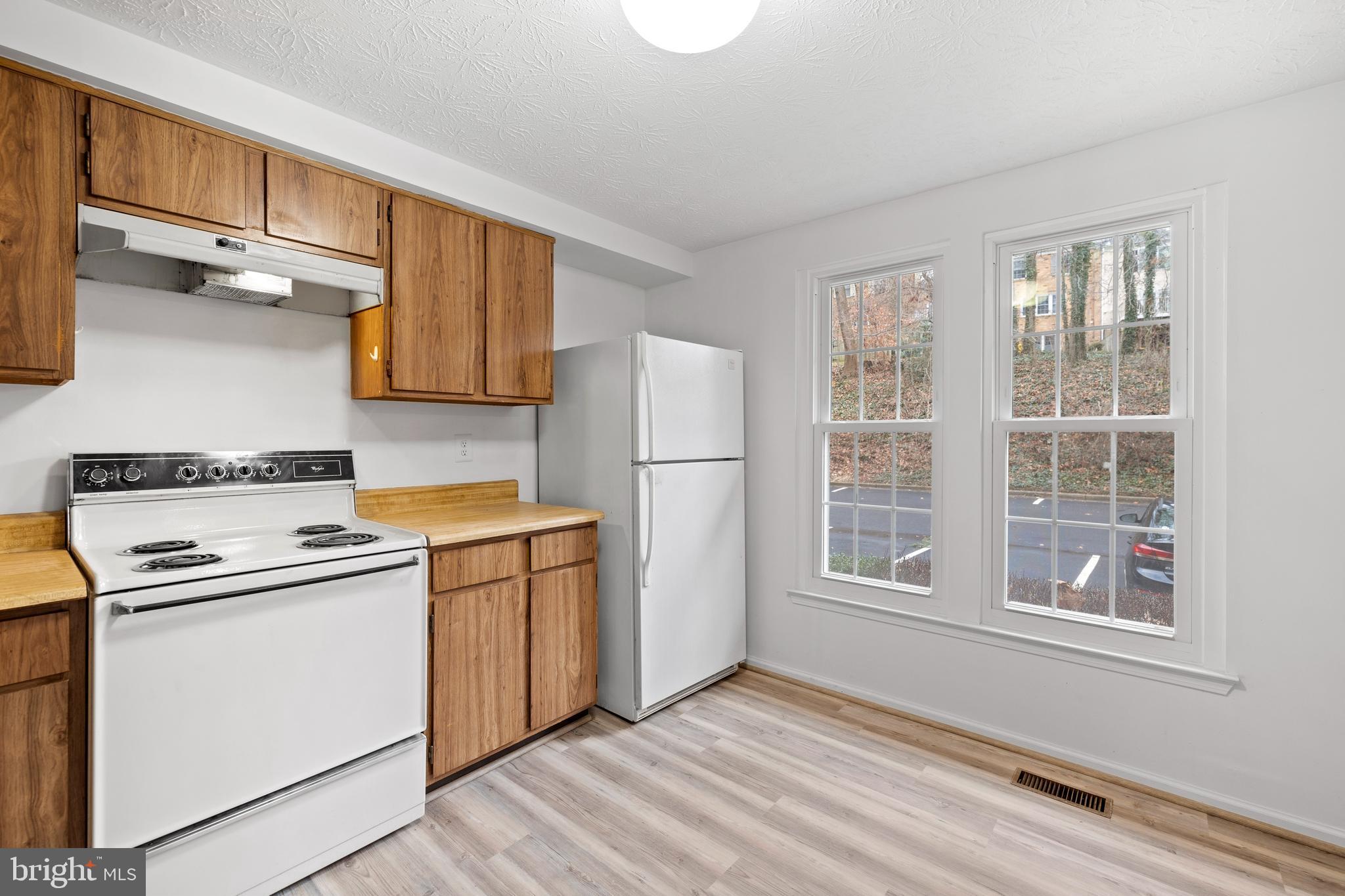 OAKMONT - Residential