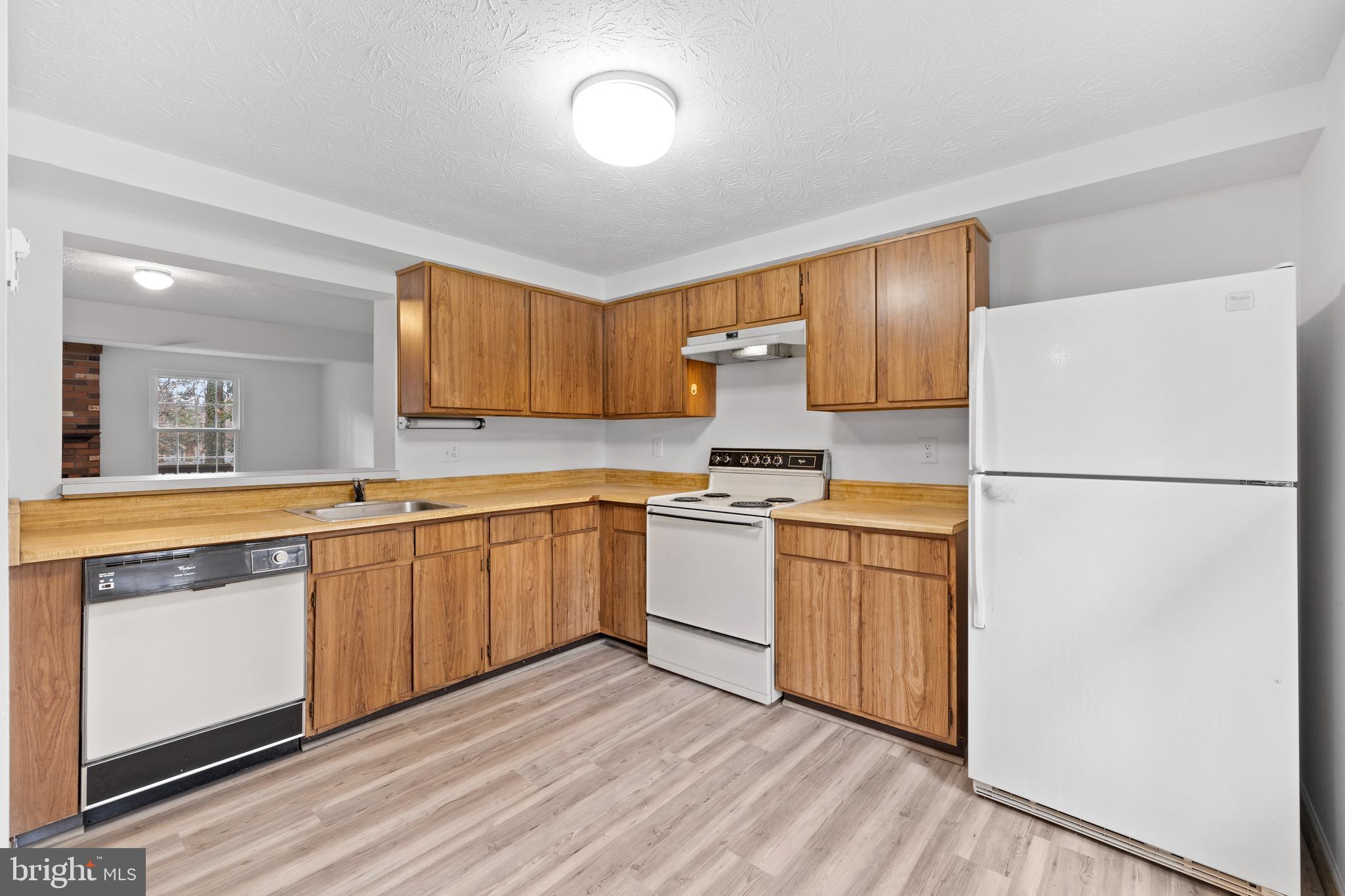 OAKMONT - Residential