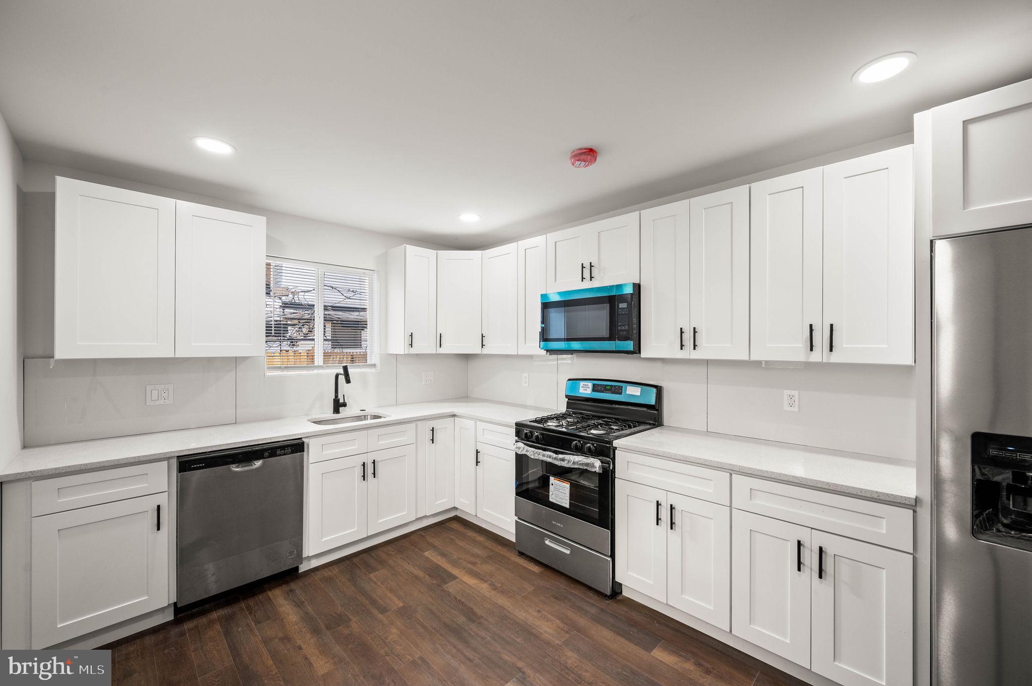 KENSINGTON - Residential