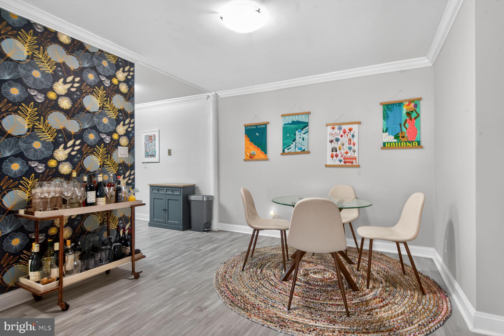 WHITEHALL - Residential