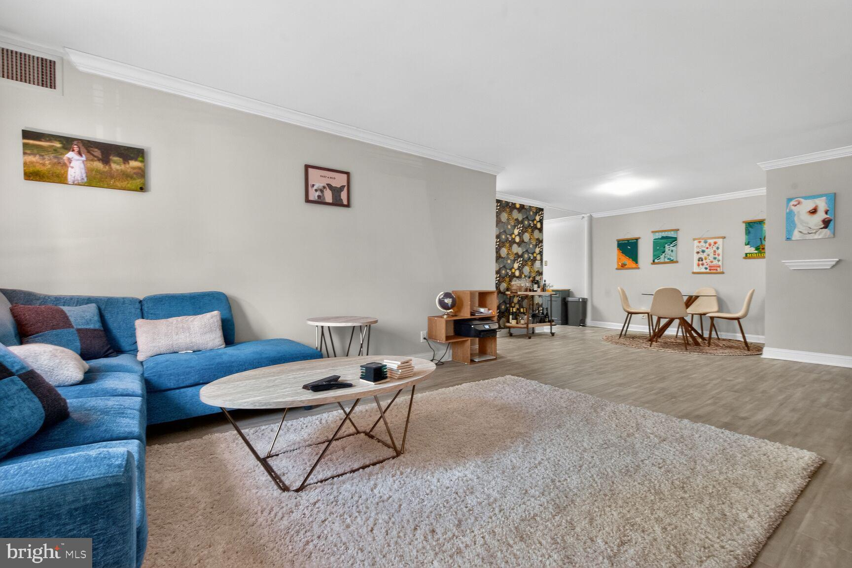 WHITEHALL - Residential