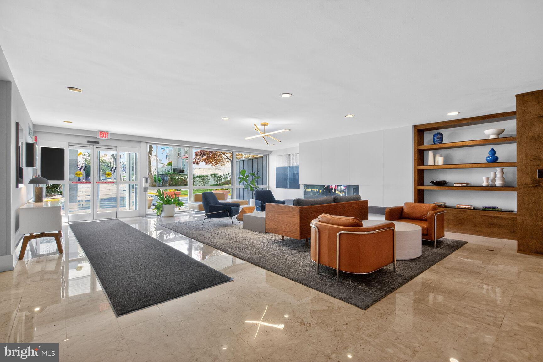 WHITEHALL - Residential