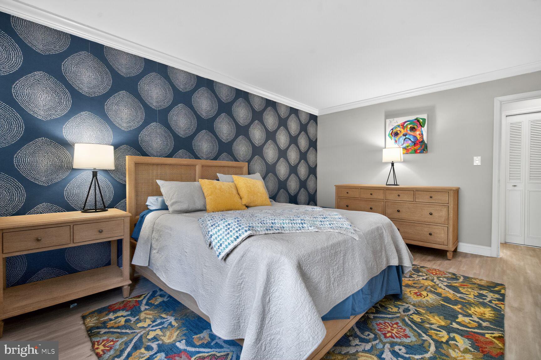 WHITEHALL - Residential