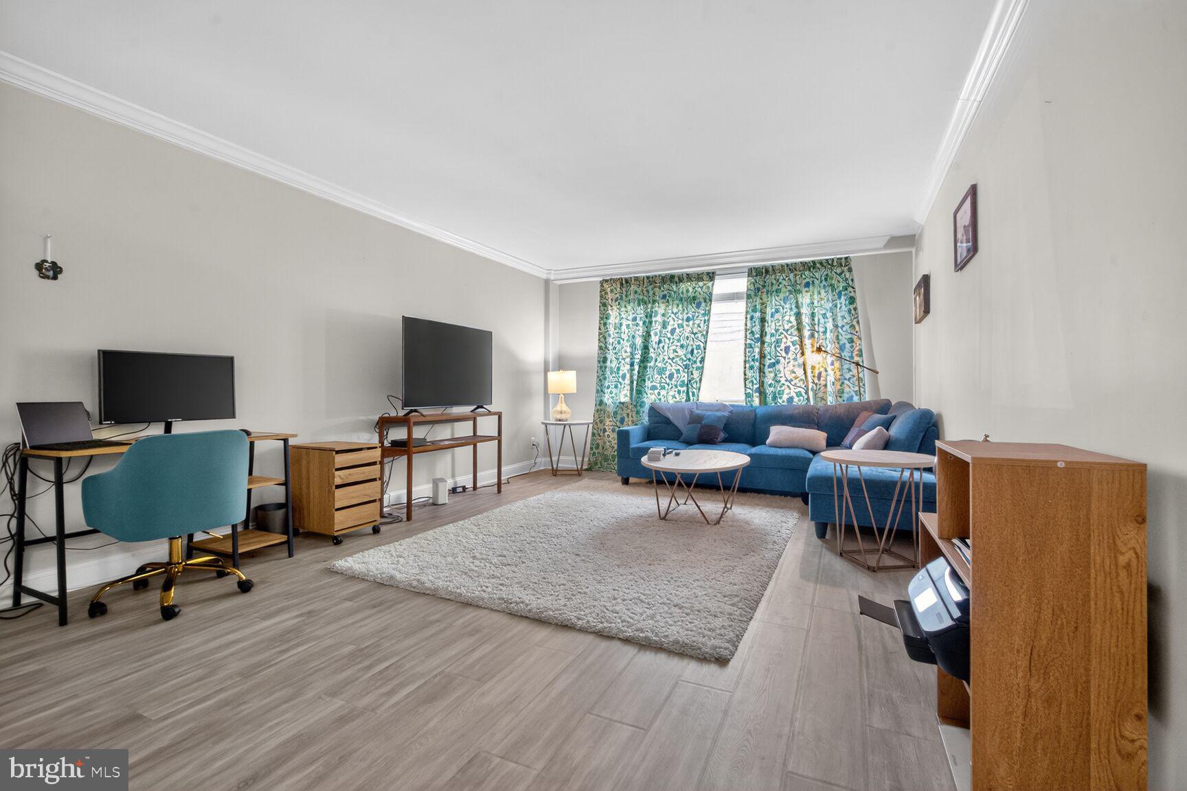 WHITEHALL - Residential