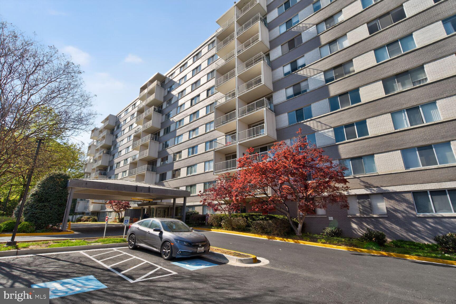 WHITEHALL - Residential