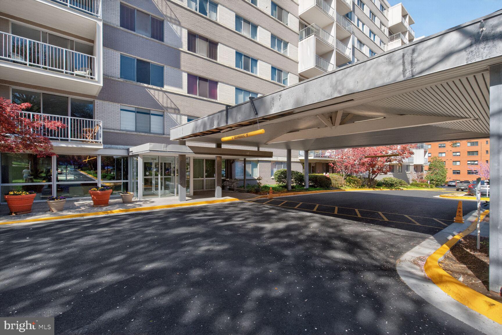 WHITEHALL - Residential