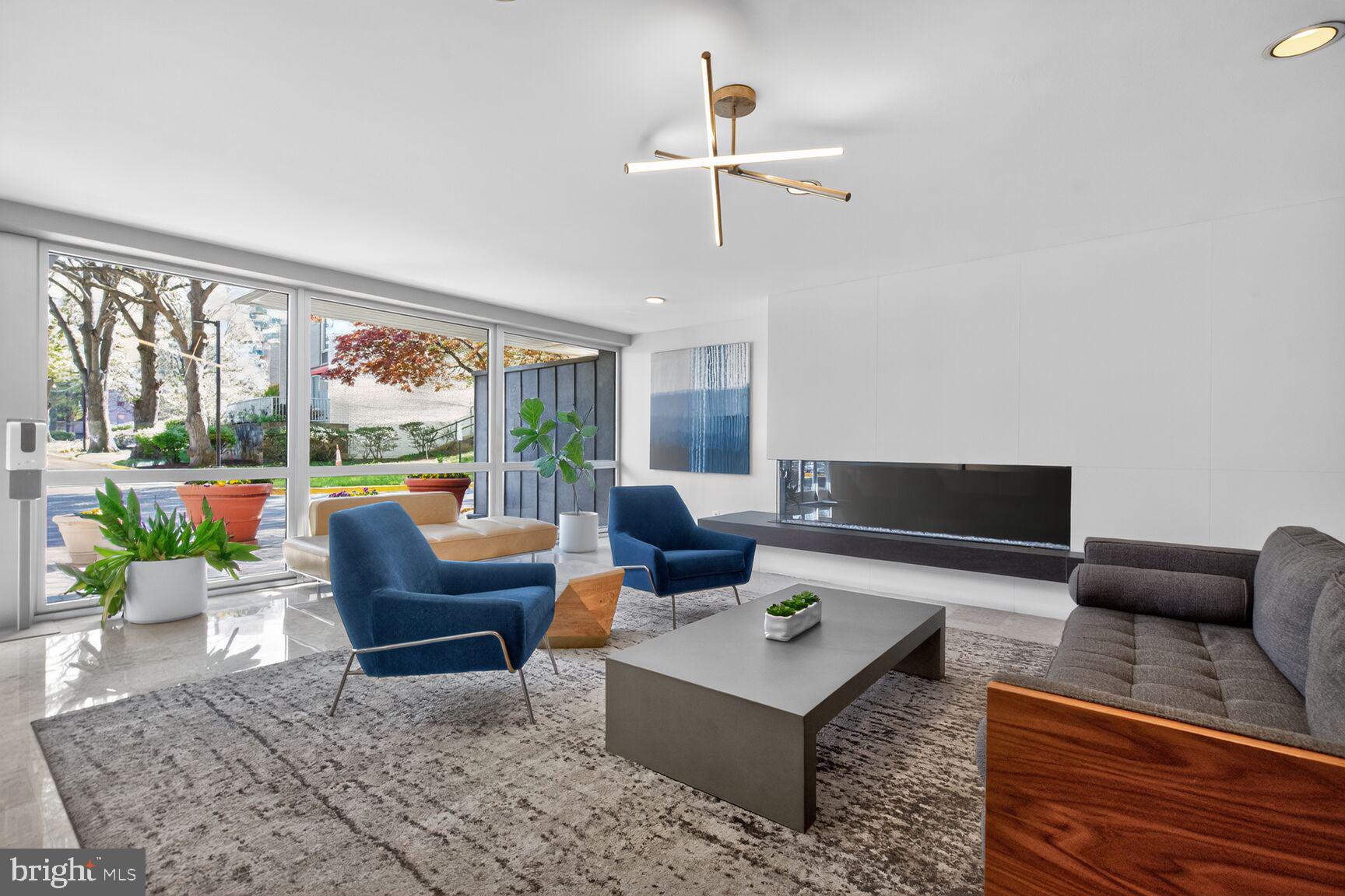 WHITEHALL - Residential