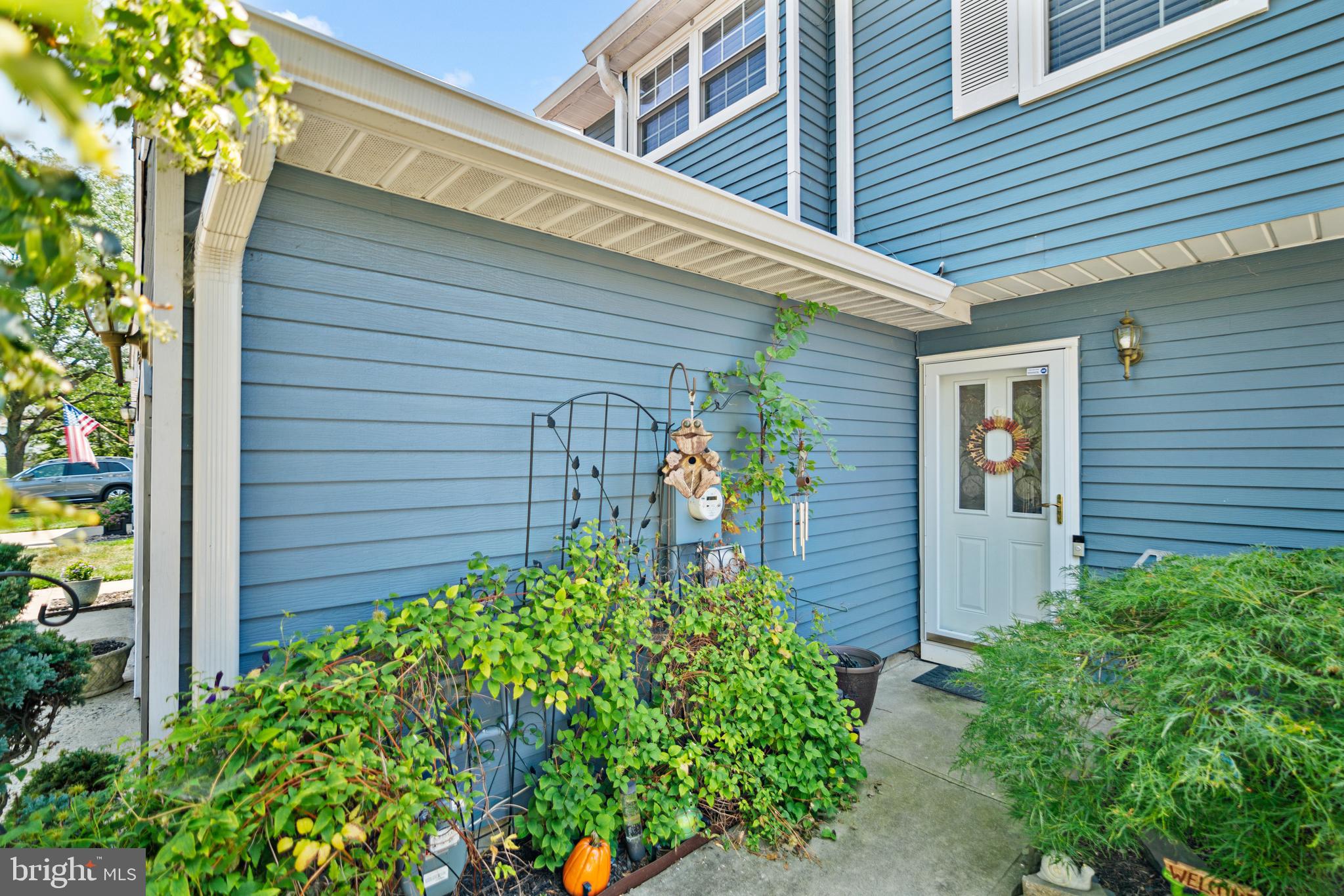 4 DEERFIELD COURT