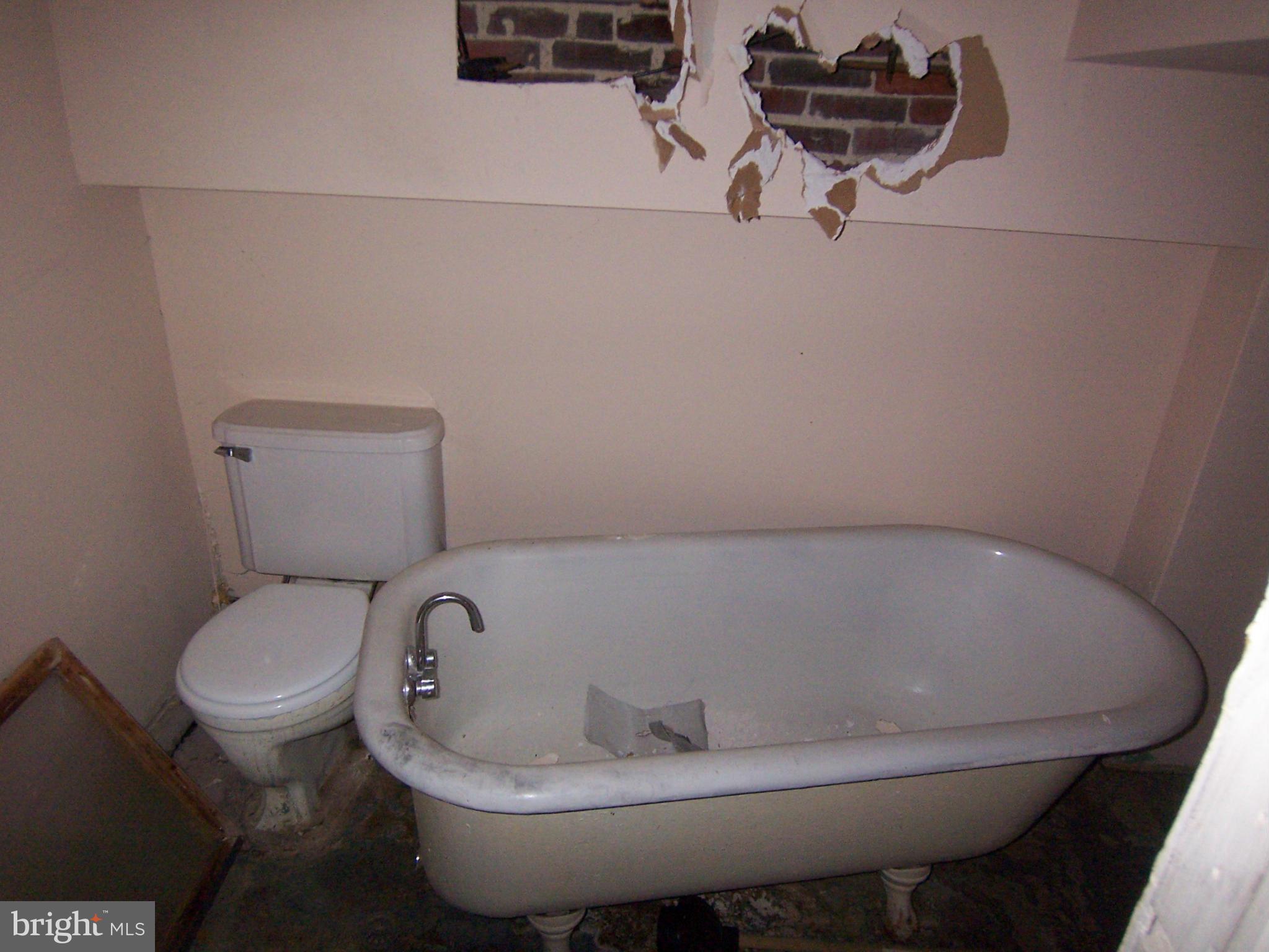 WASHINGTON VILLAGE - Residential