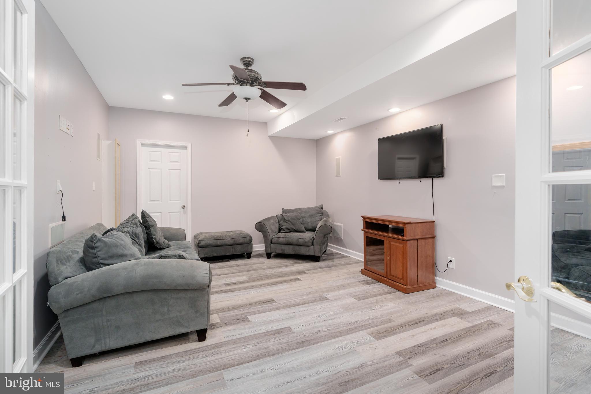 PATRIOTS GLEN - Residential