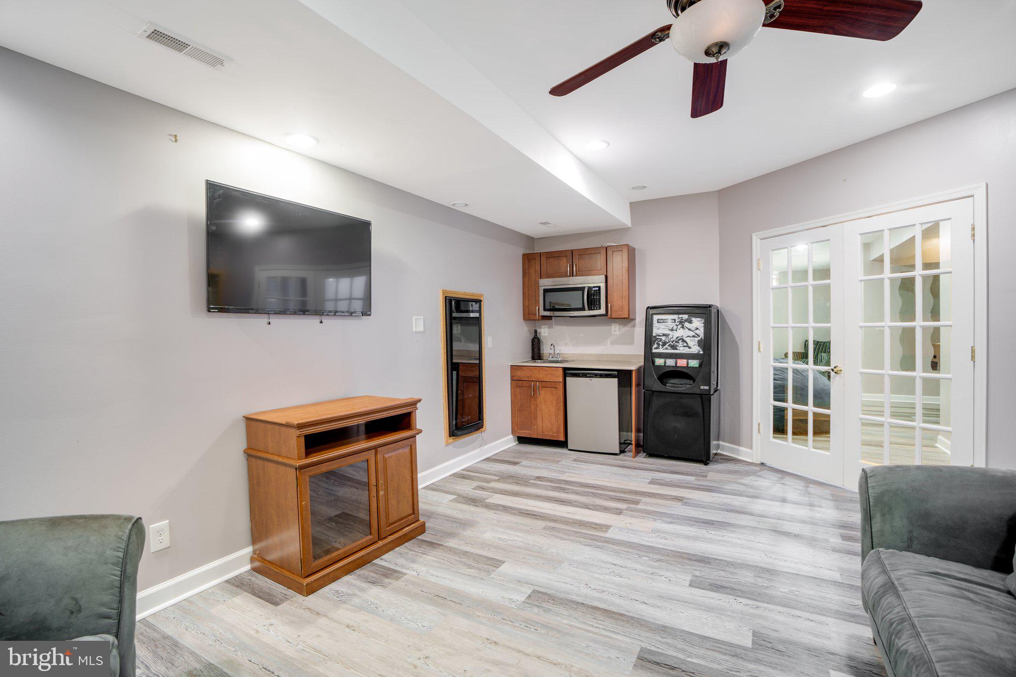 PATRIOTS GLEN - Residential