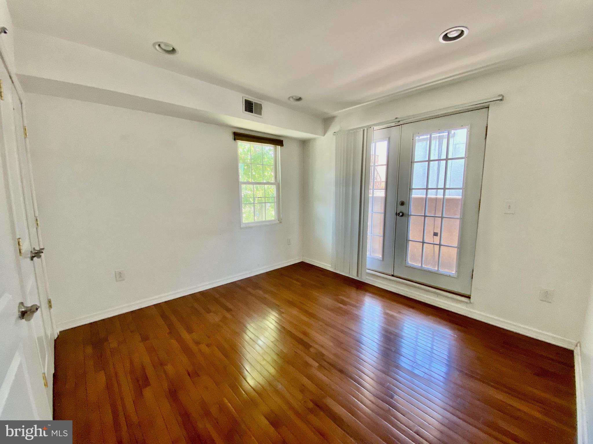 HAWTHORNE - Residential