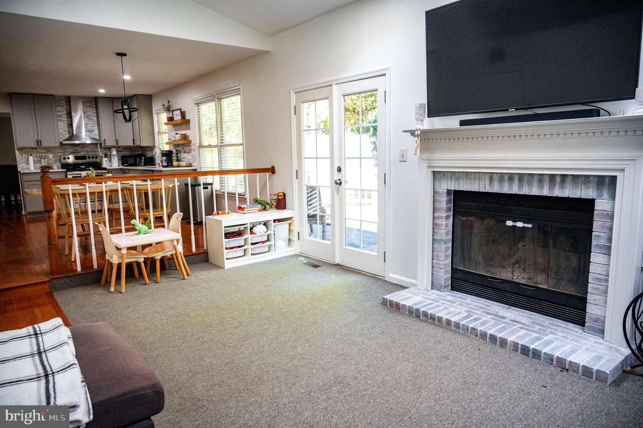 14104 PLEASANT VIEW DRIVE