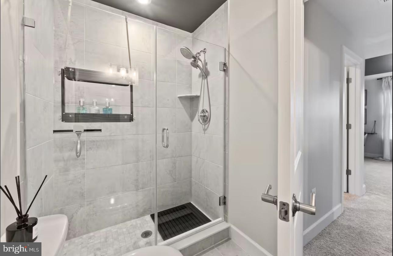 CAPITAL COURT - Residential Lease