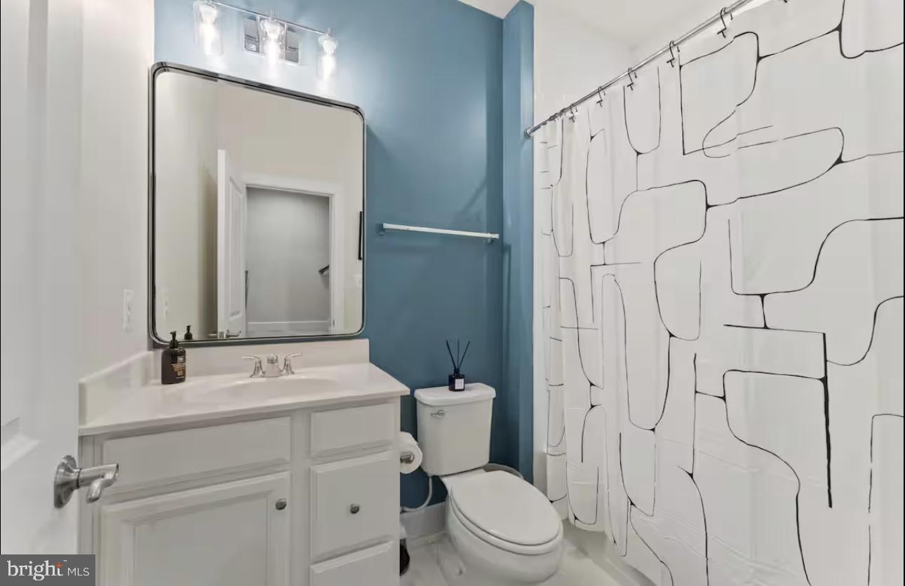 CAPITAL COURT - Residential Lease