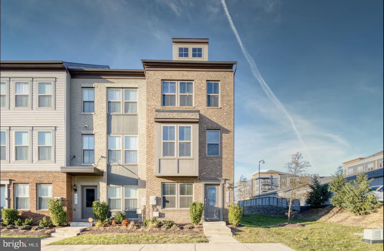 CAPITAL COURT - Residential Lease