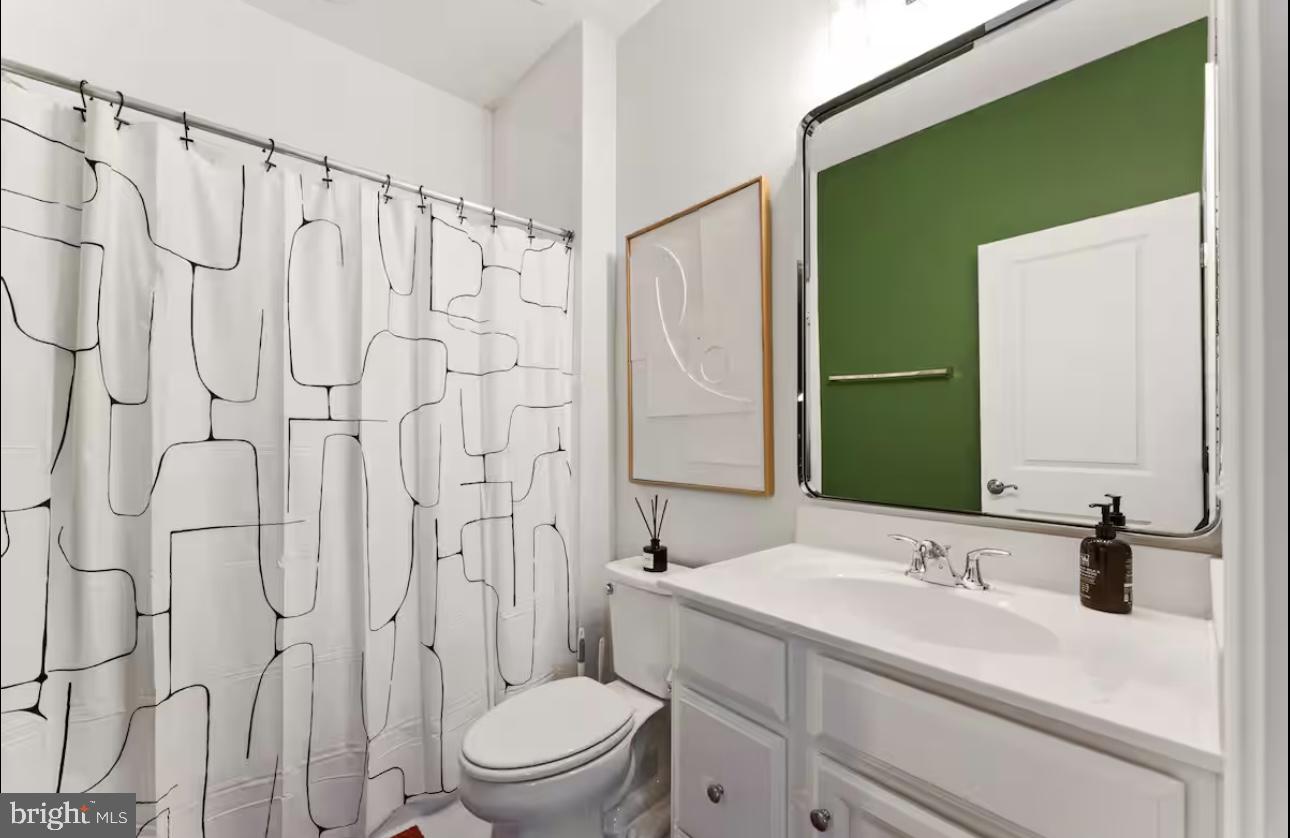 CAPITAL COURT - Residential Lease