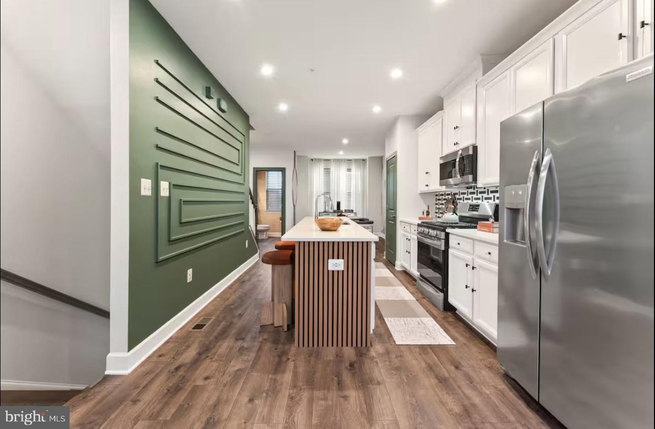 CAPITAL COURT - Residential Lease