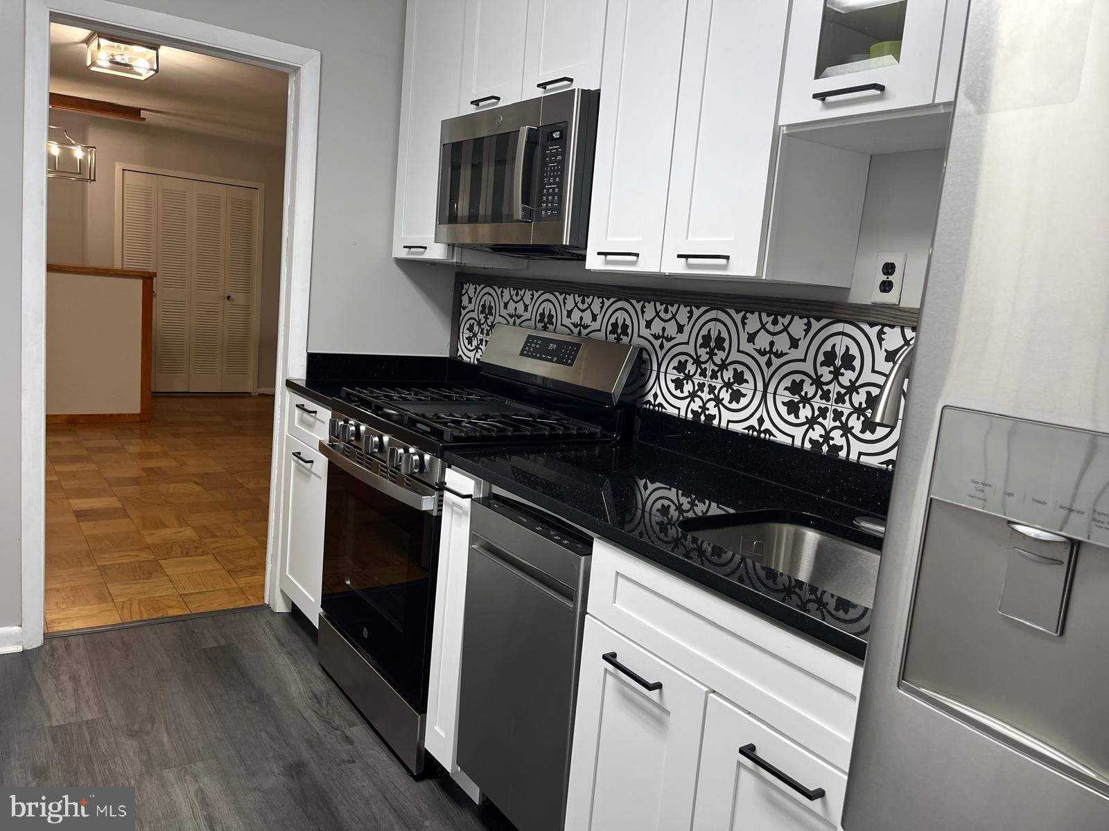 THE KENWOOD - Residential