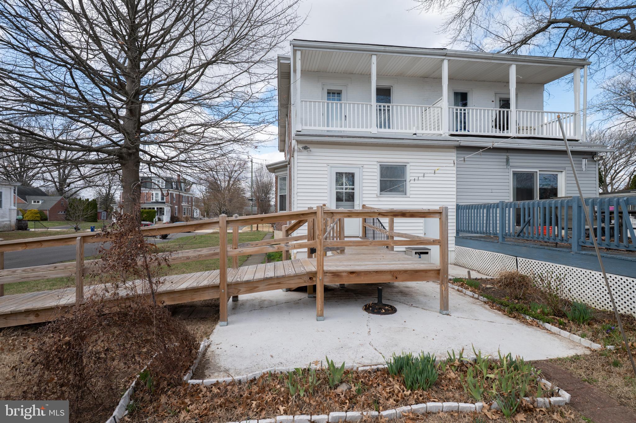 ROWLAND PARK - Residential