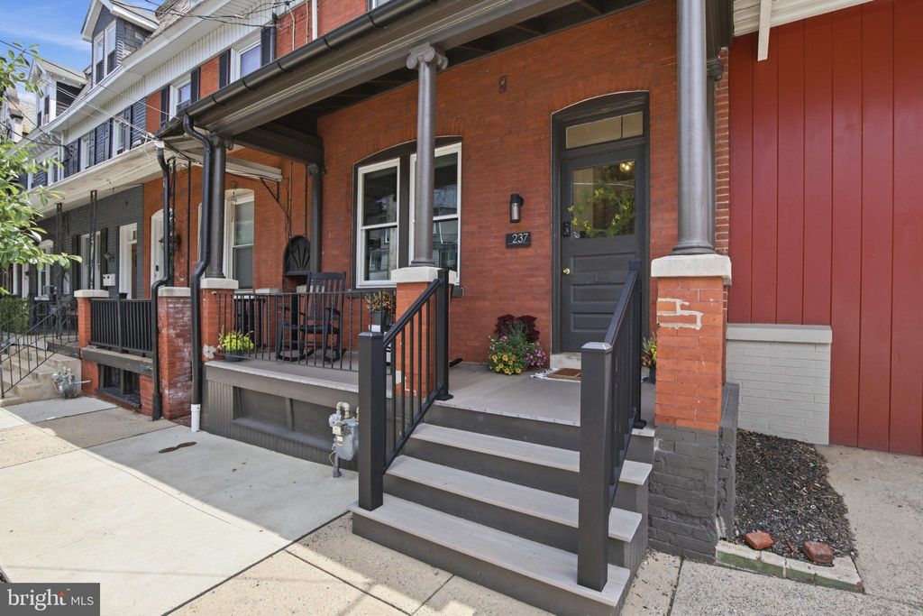 Photo of 237 N Lime Street, LANCASTER, PA 17602 (MLS # PALA2091594)