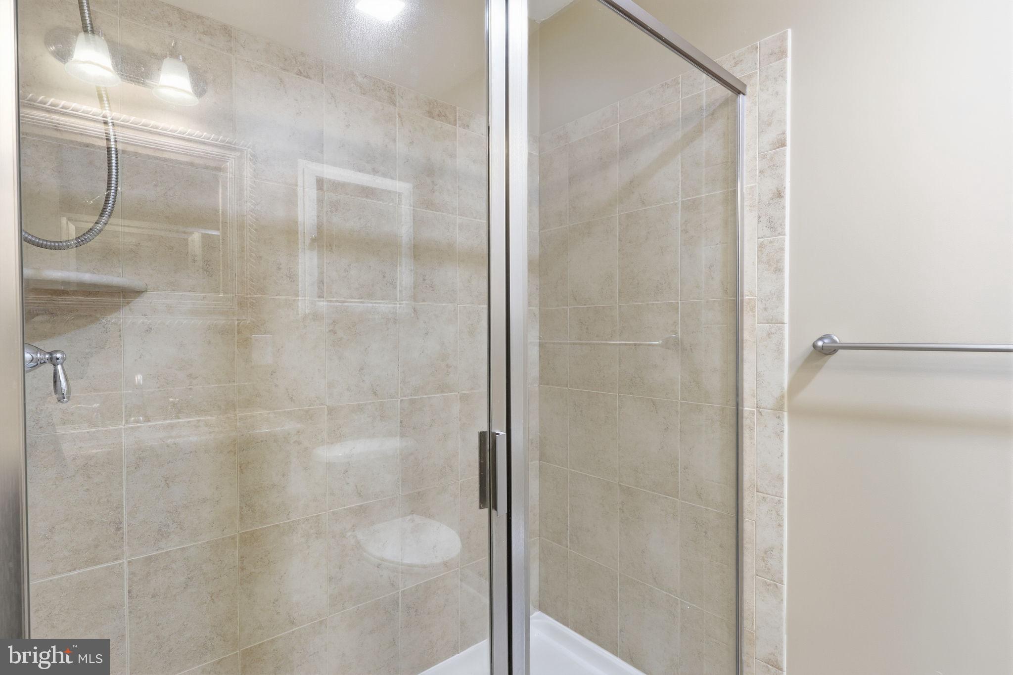 CARRIAGE HILL - Residential Lease