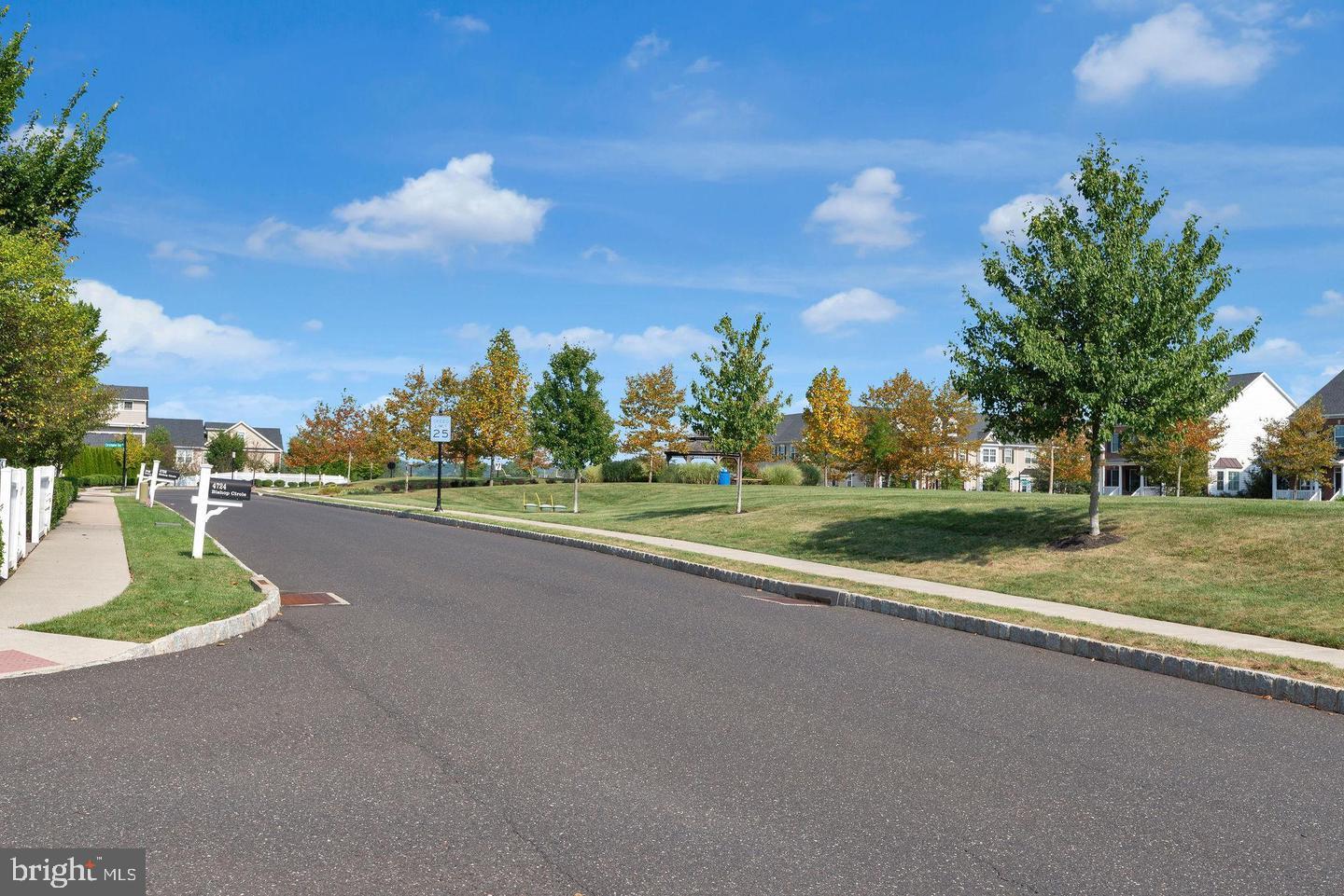 CARRIAGE HILL - Residential Lease