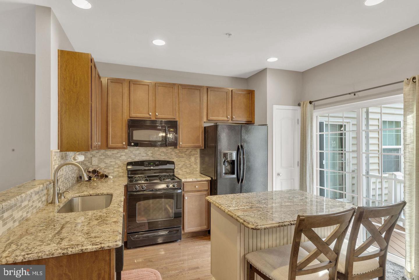 CARRIAGE HILL - Residential Lease