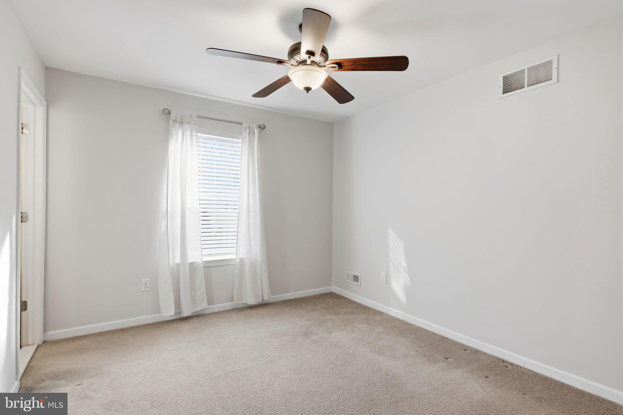 CARRIAGE HILL - Residential Lease