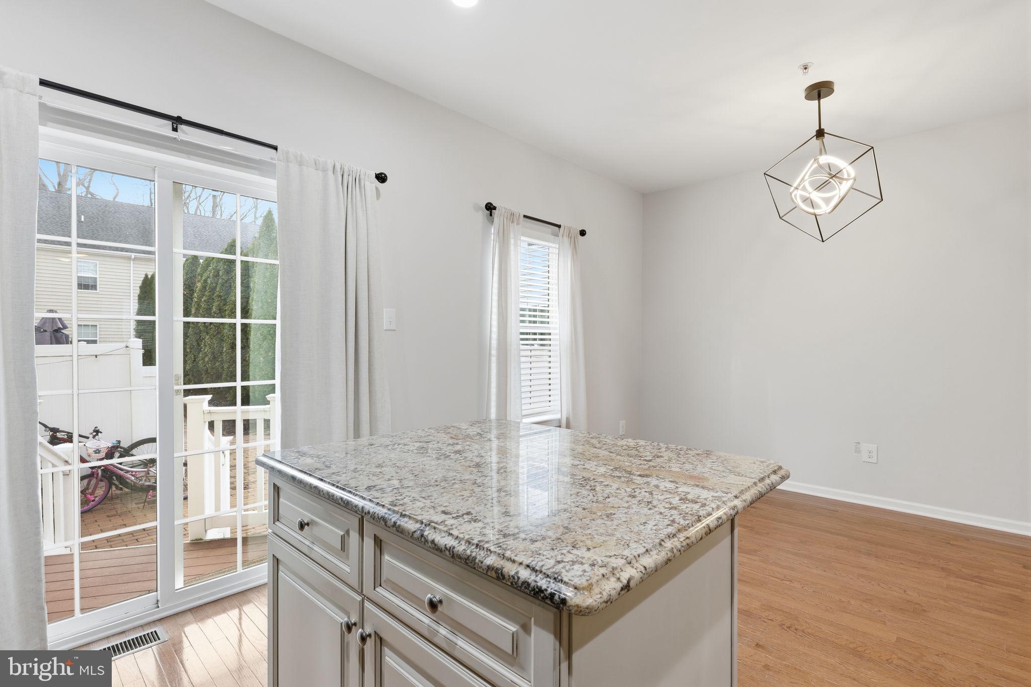 CARRIAGE HILL - Residential Lease