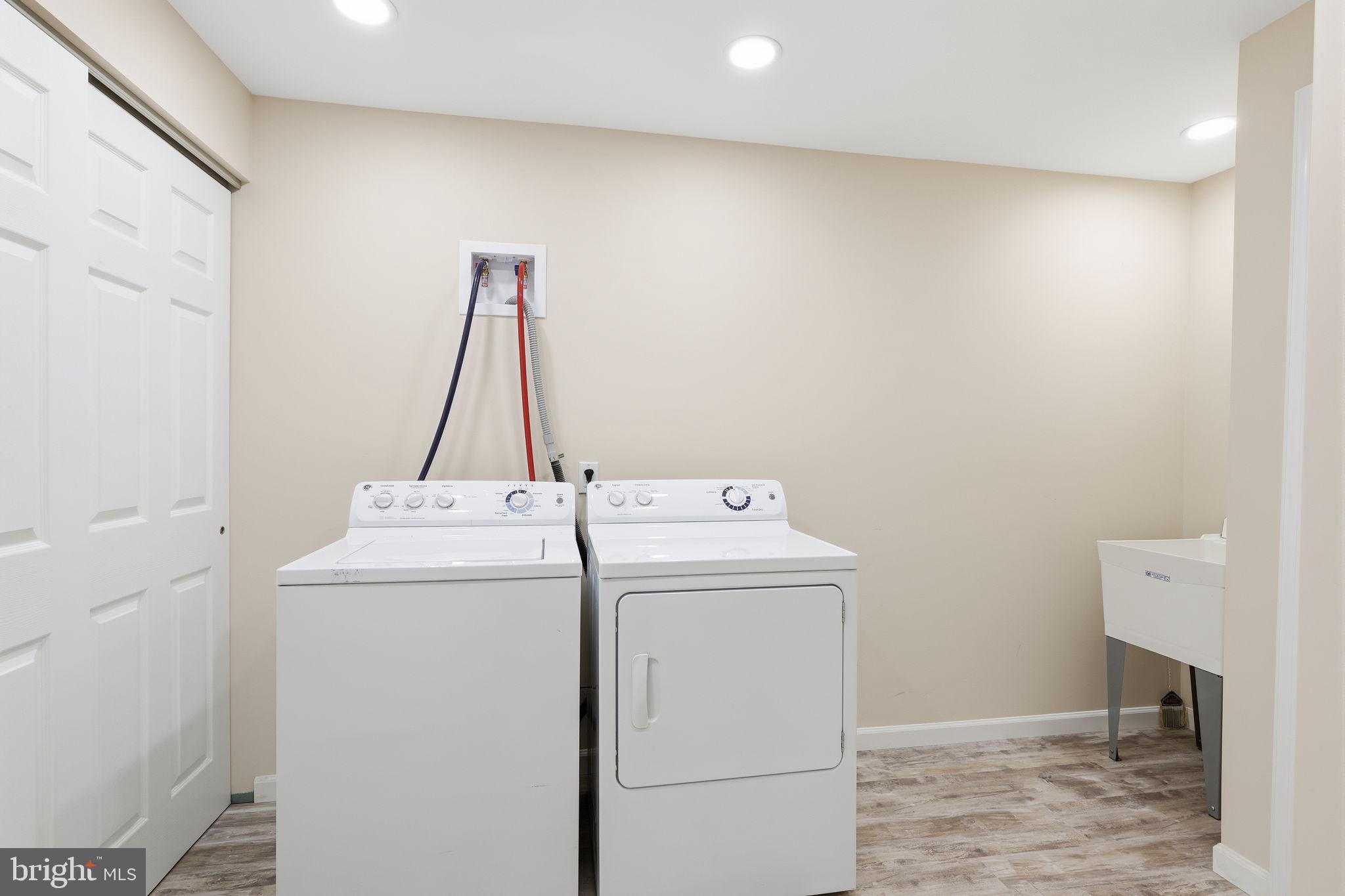 CARRIAGE HILL - Residential Lease