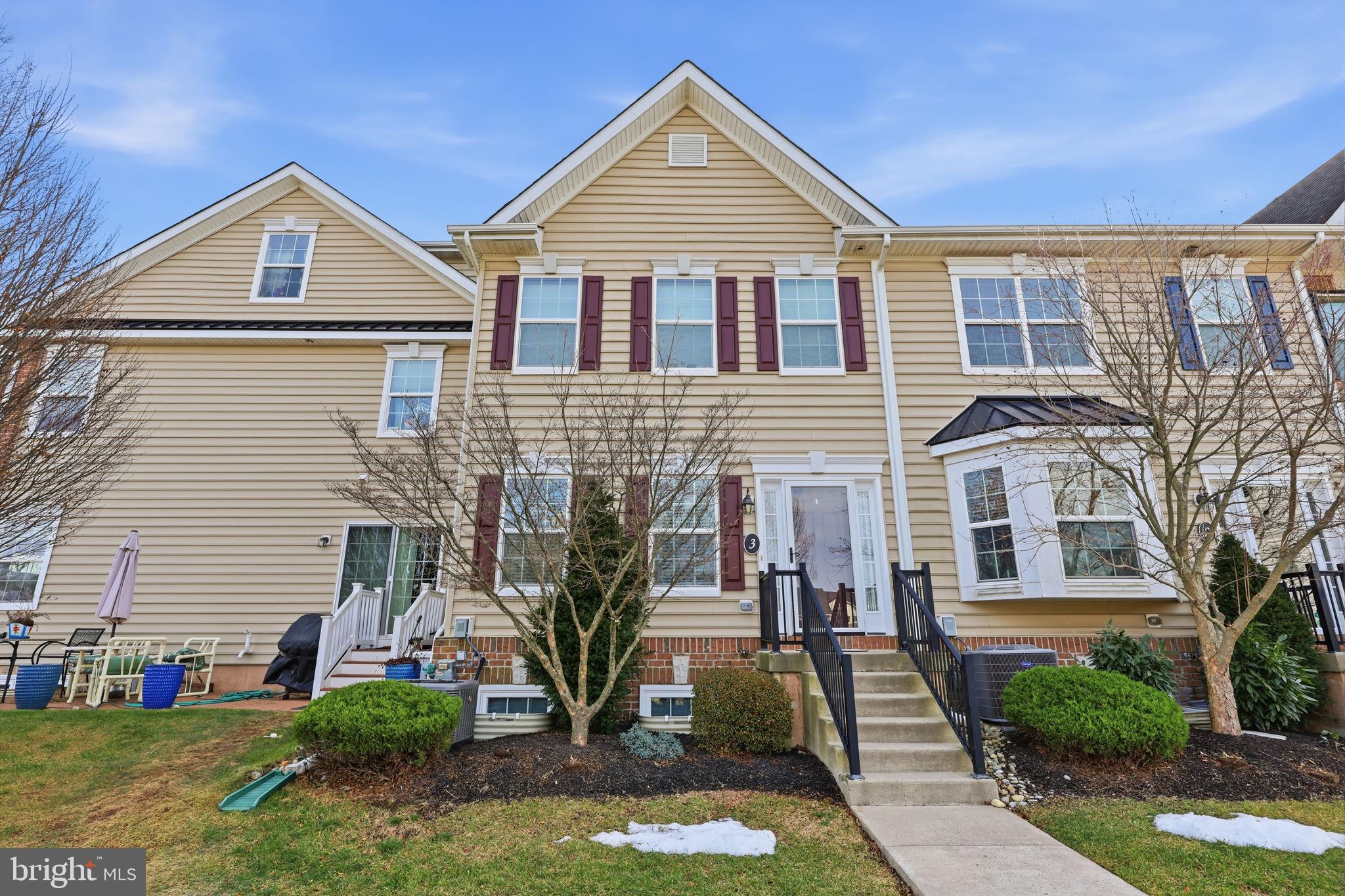 CARRIAGE HILL - Residential Lease