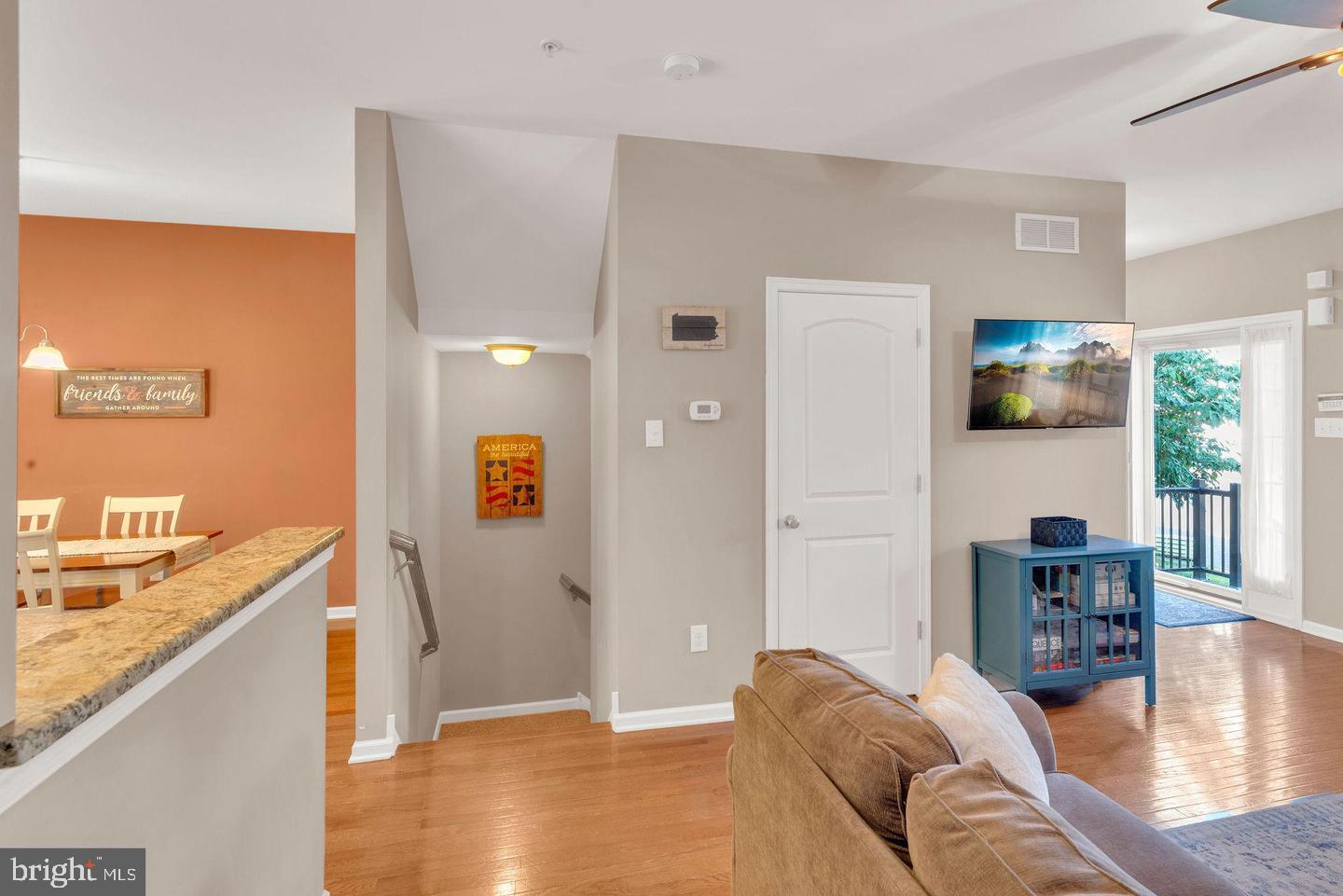 CARRIAGE HILL - Residential Lease