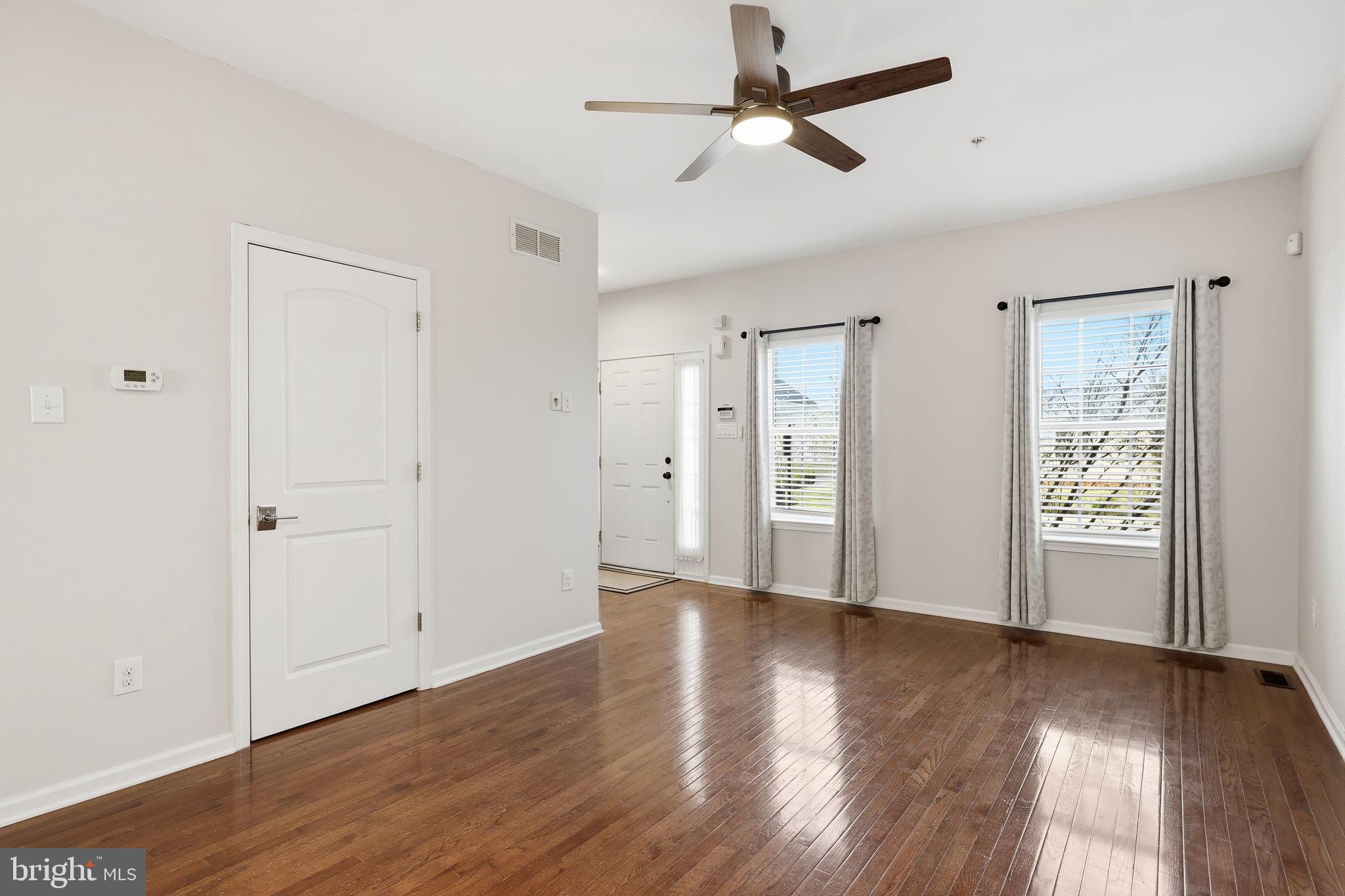 CARRIAGE HILL - Residential Lease