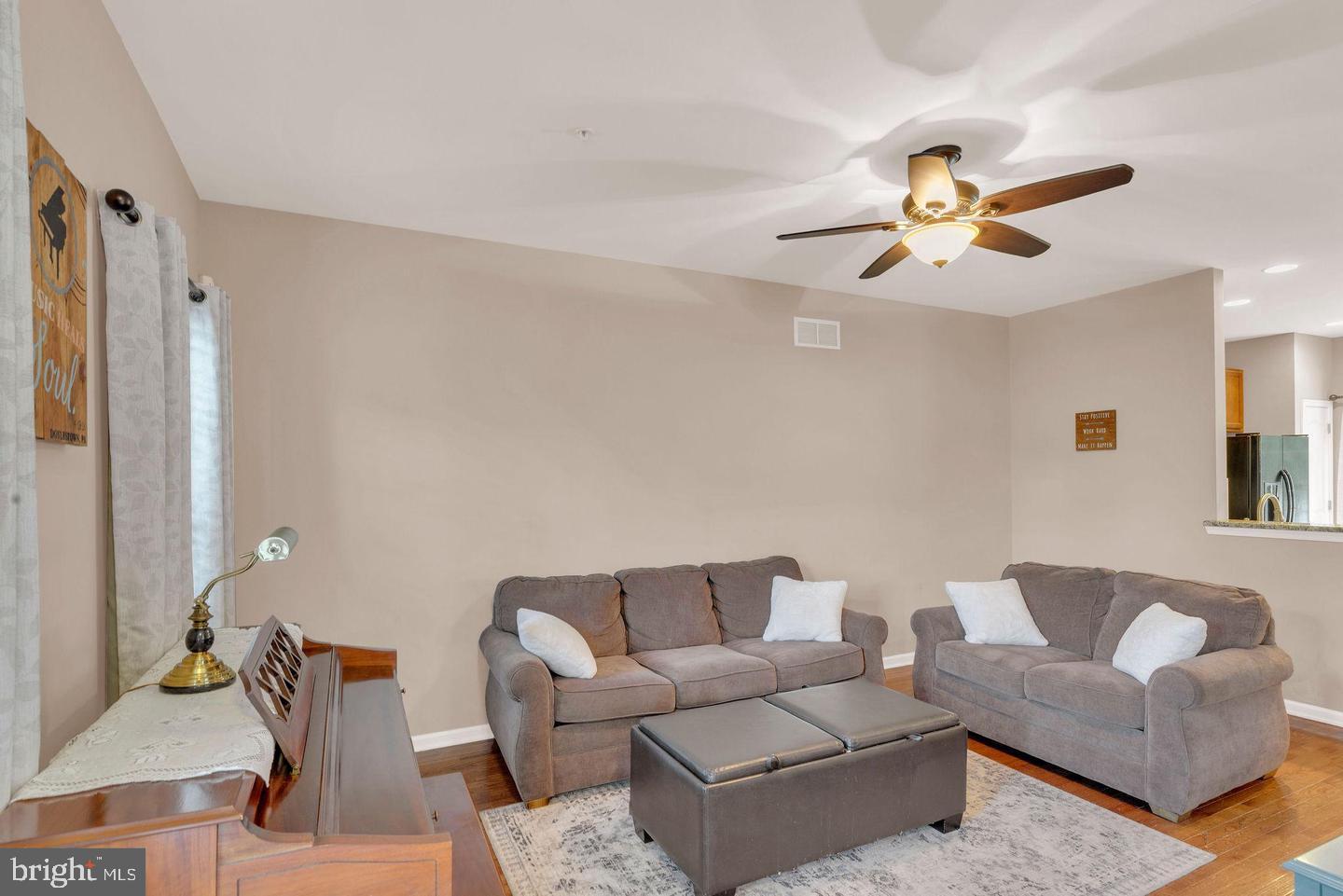 CARRIAGE HILL - Residential Lease