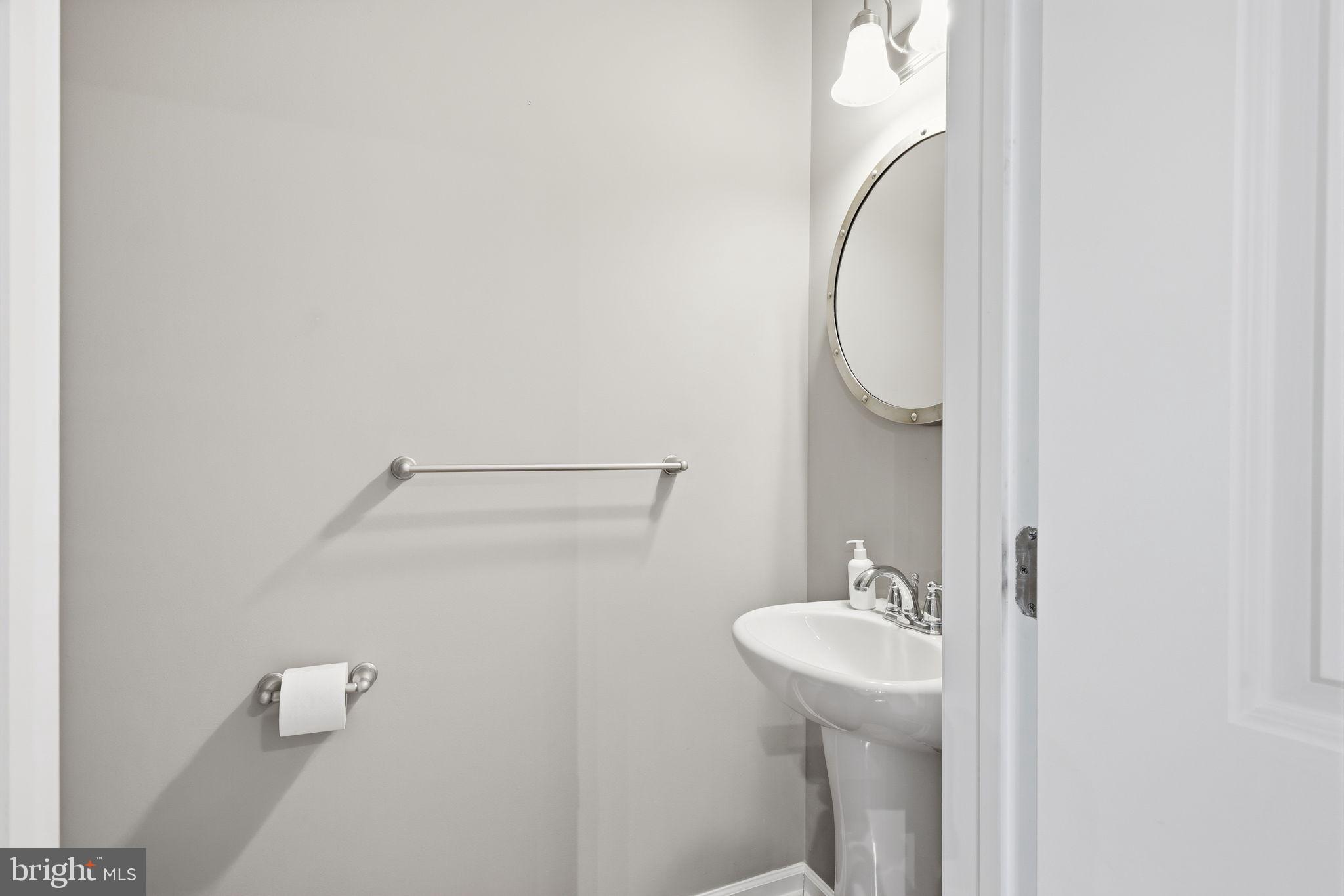 CARRIAGE HILL - Residential Lease