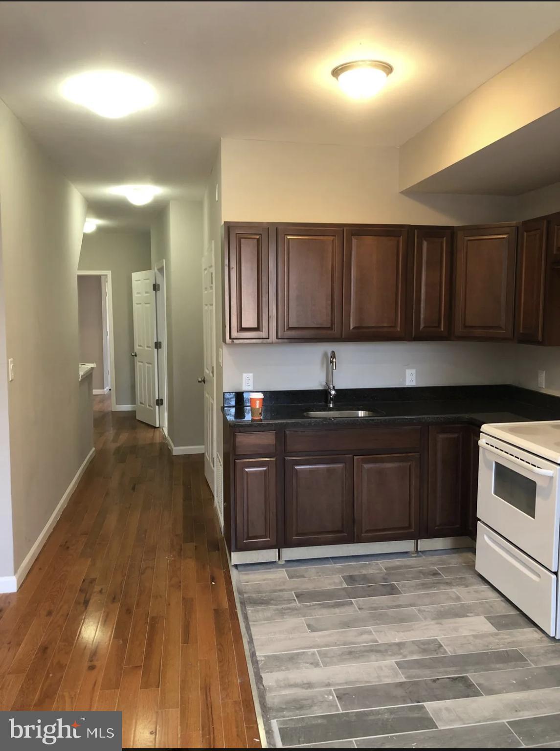 FAIRMOUNT - Residential Lease