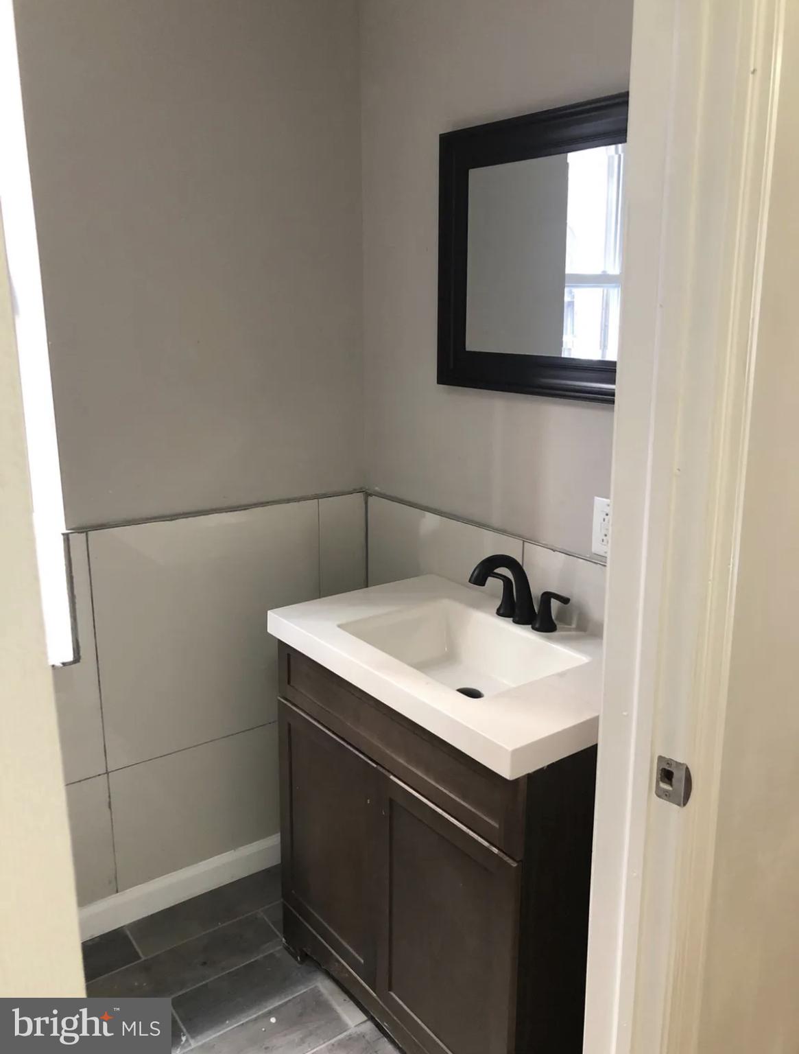 FAIRMOUNT - Residential Lease