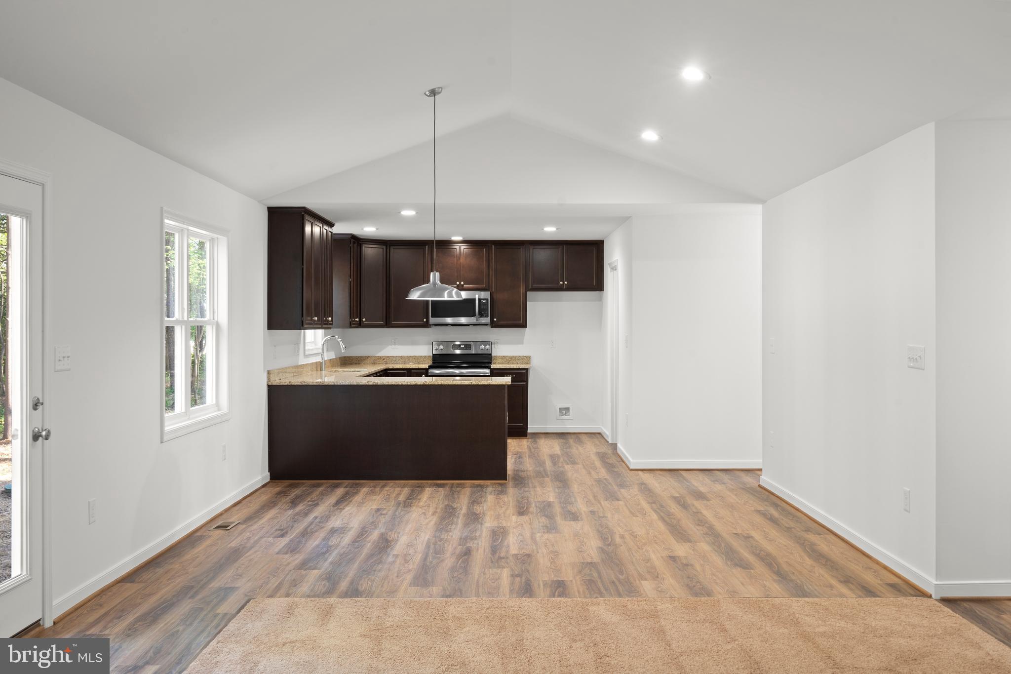 BOTH WATERS ESTATES - Residential