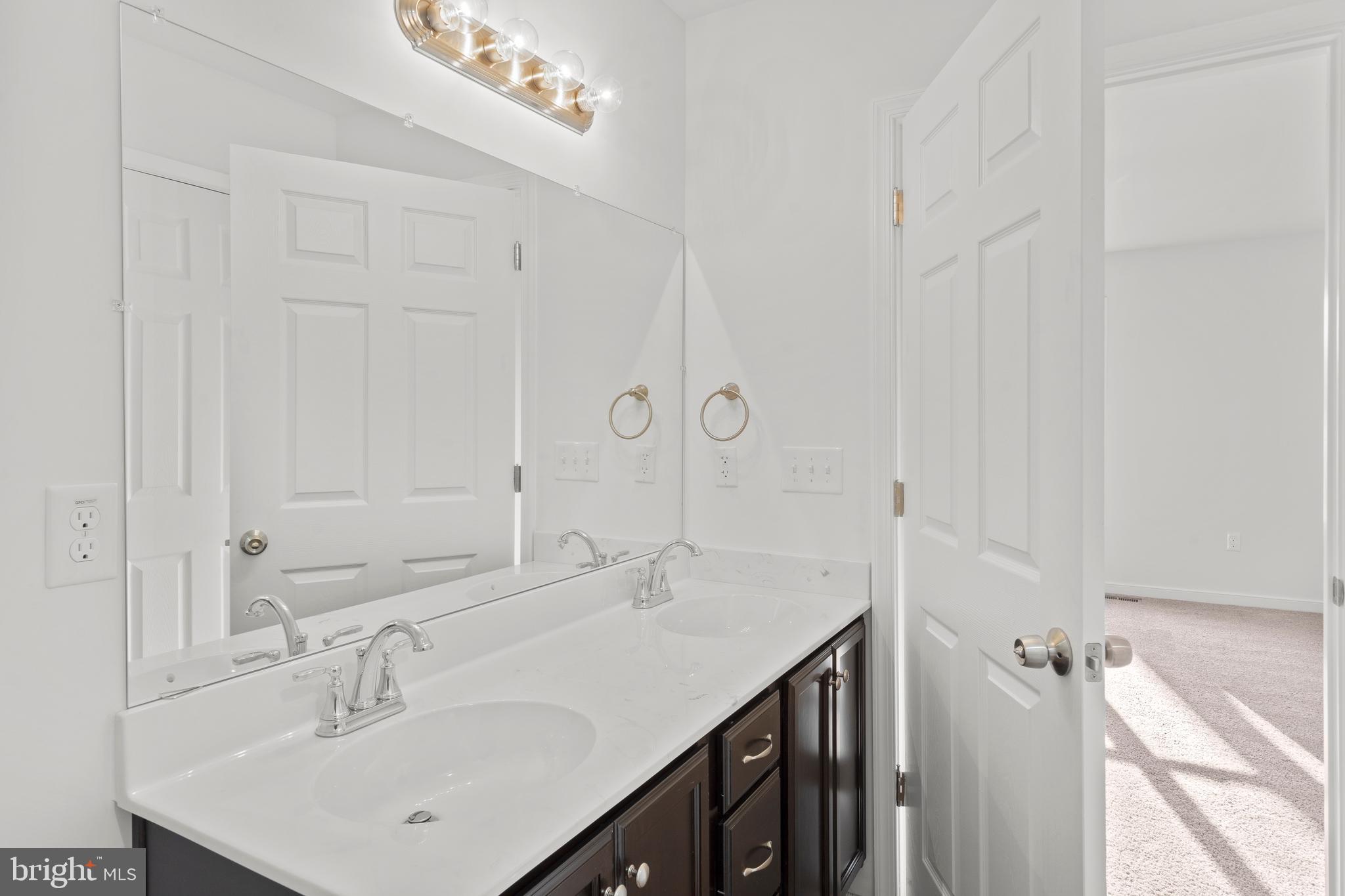 BOTH WATERS ESTATES - Residential