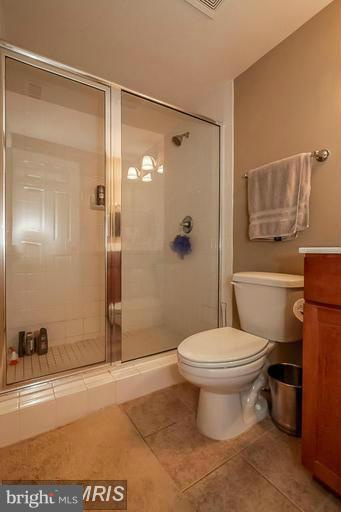 WEST VILLAGE OF SHIRLINGTON - Residential Lease