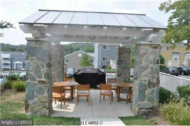 WEST VILLAGE OF SHIRLINGTON - Residential Lease