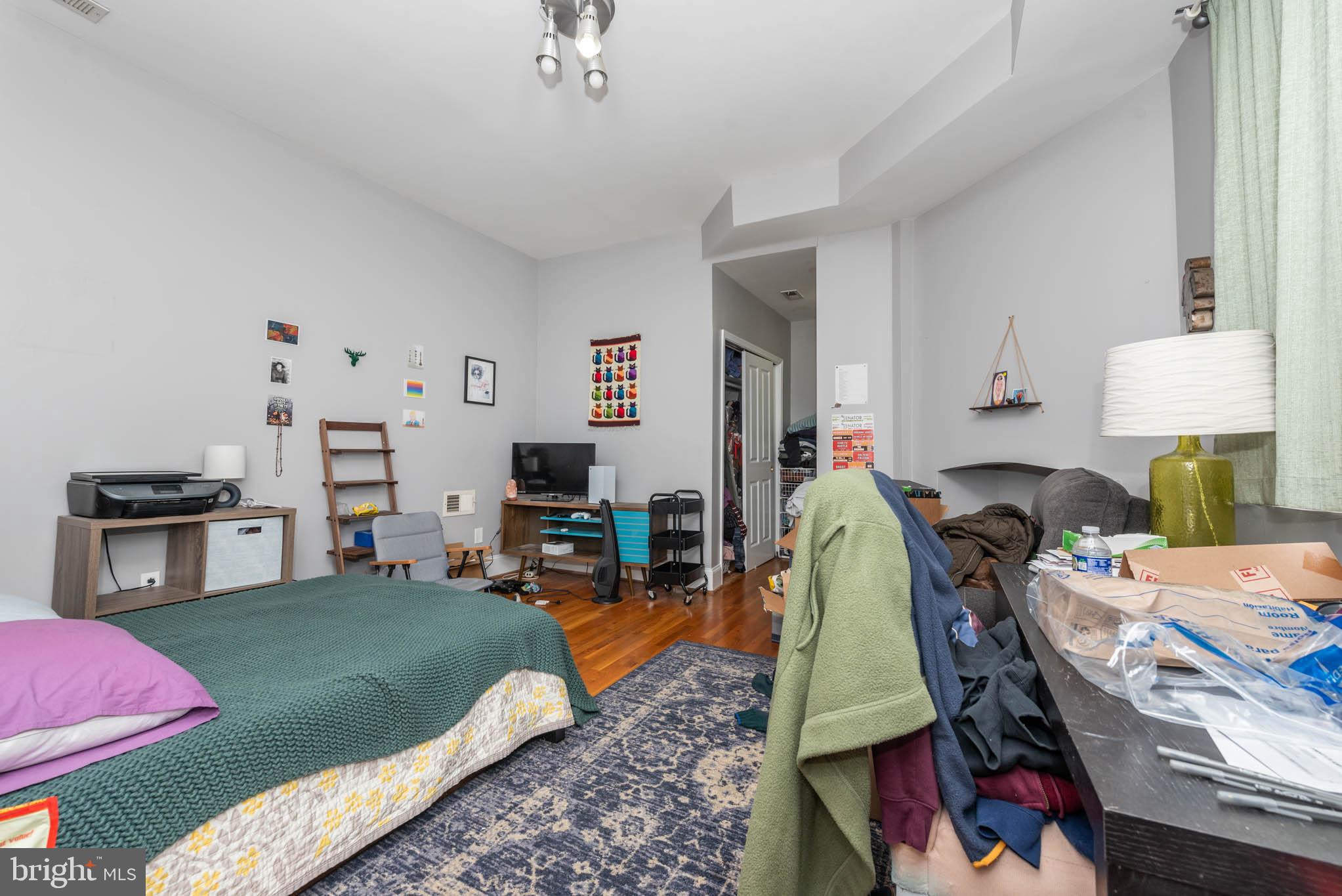 STATION NORTH ARTS DISTRICT - Residential Lease