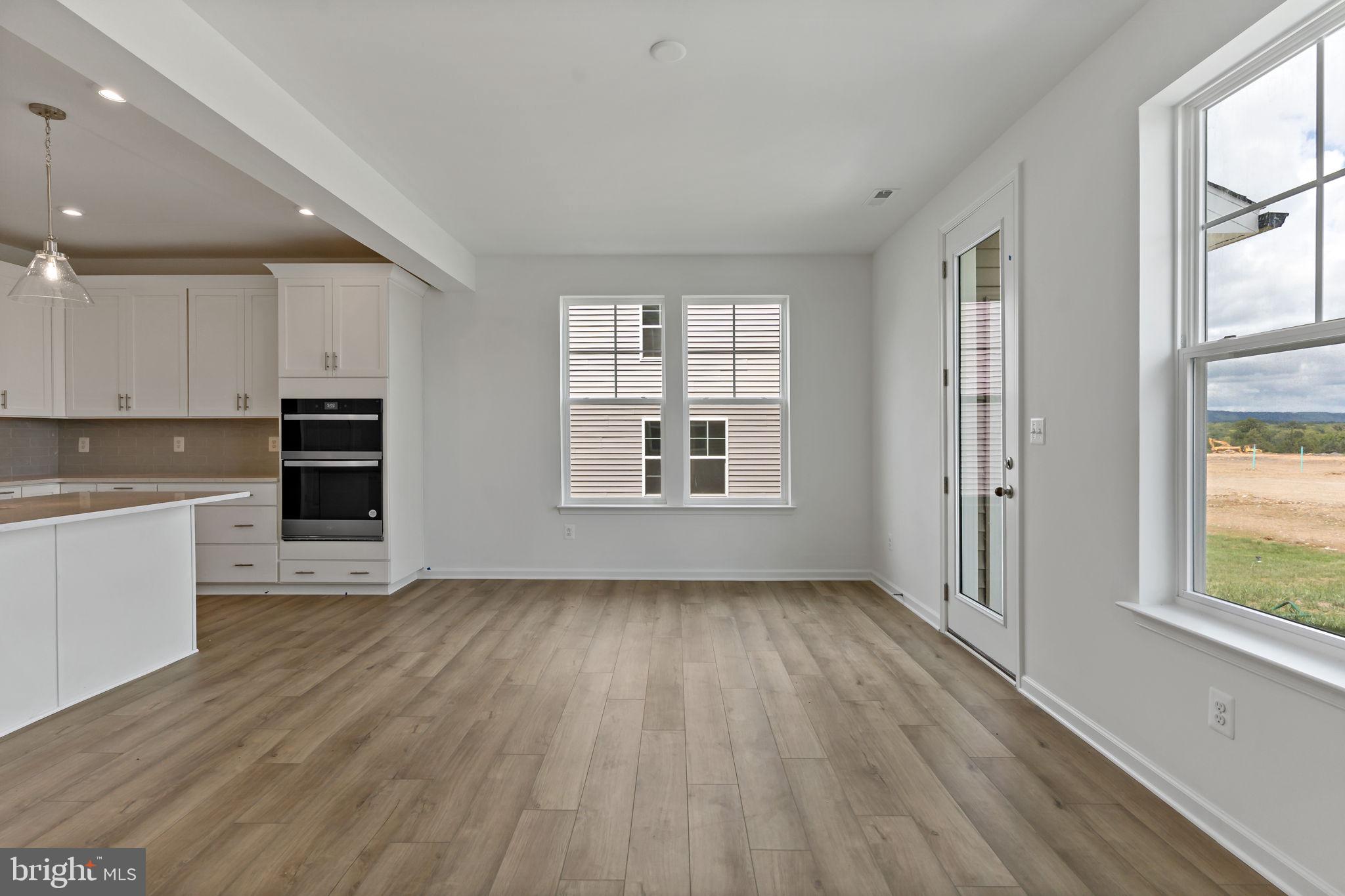 SOUTH BROOK - Residential