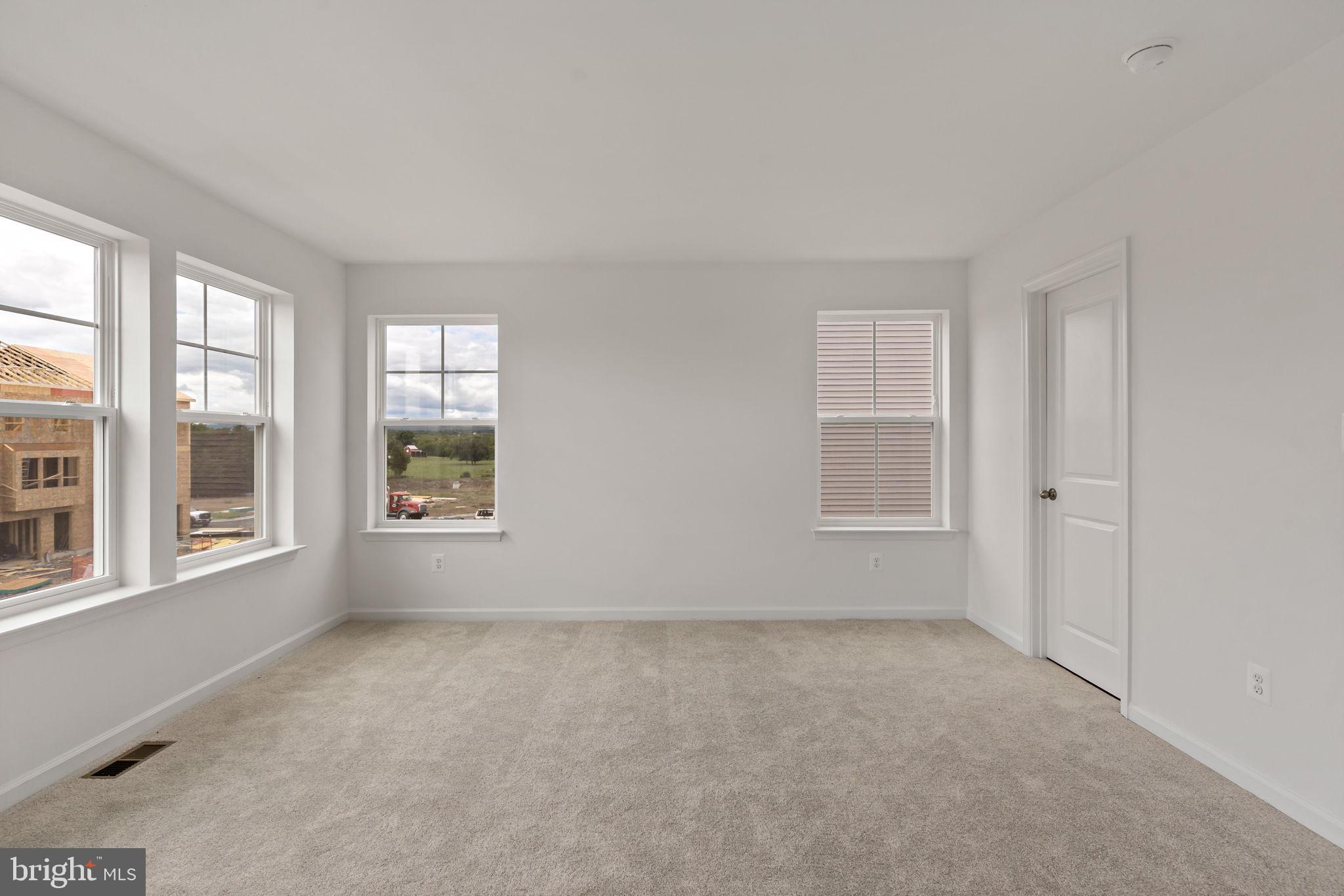 SOUTH BROOK - Residential